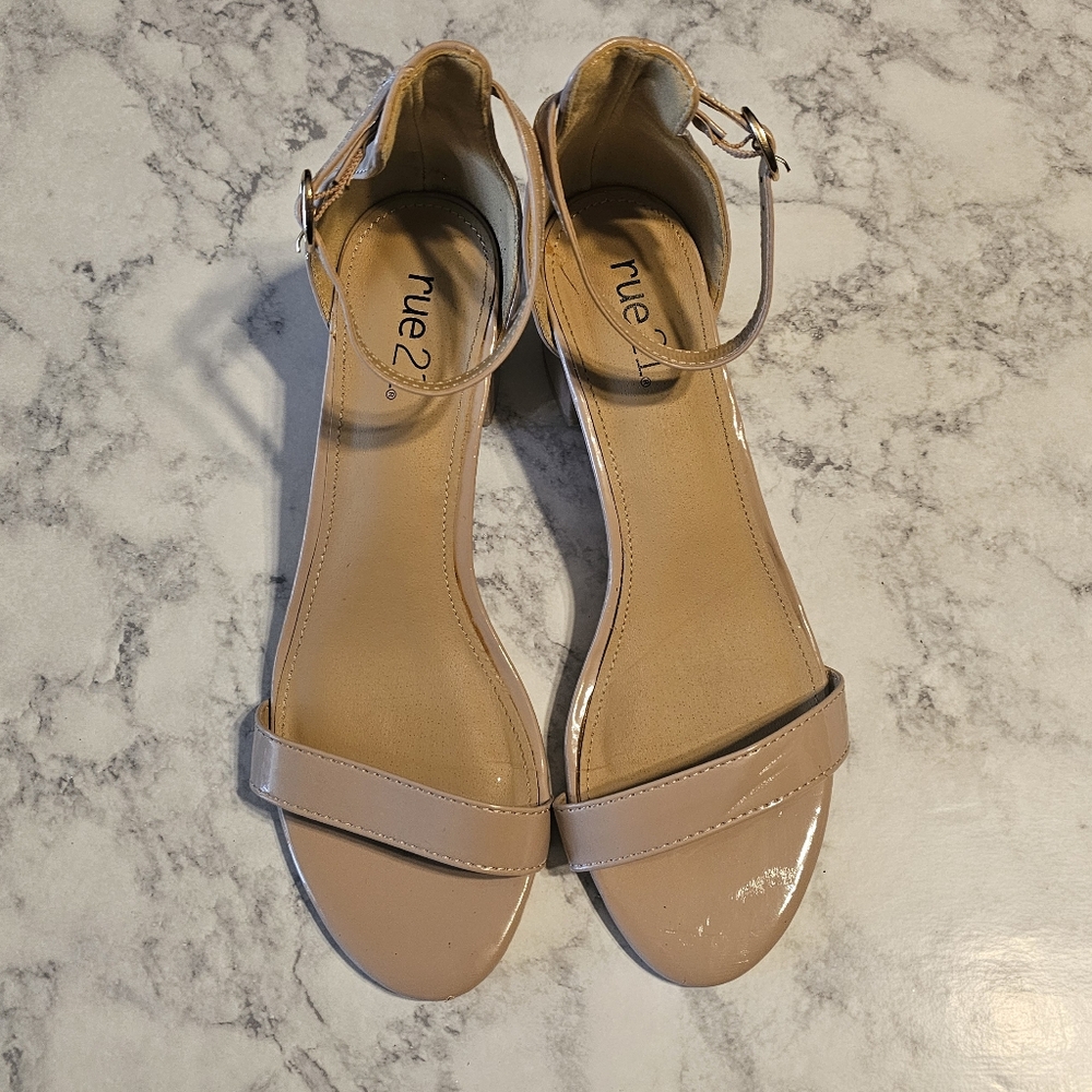 Rue21 Women's Beige Ankle Strap Sandals Style: Kaseypat